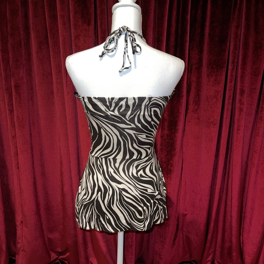 Halter top. - Picture 3 of 3